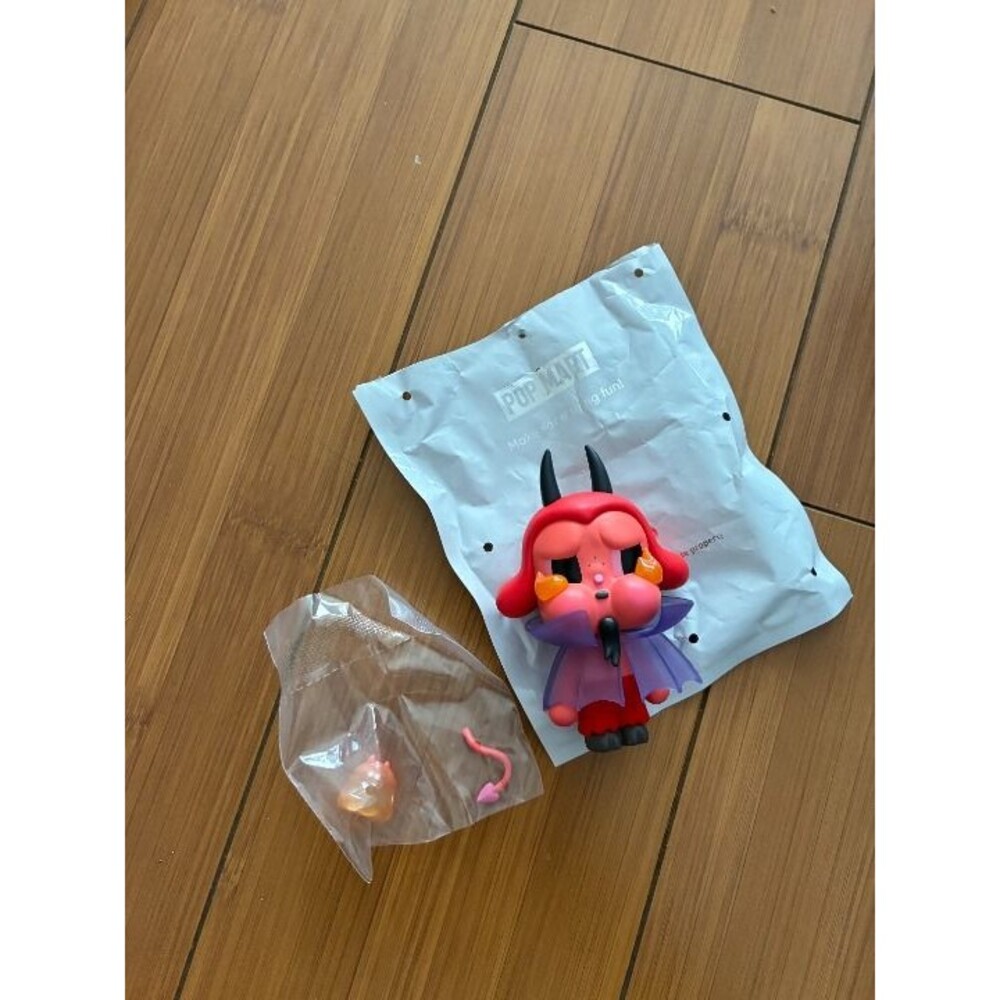 Popmart Crybaby Monster Tears - Burn Baby Burn